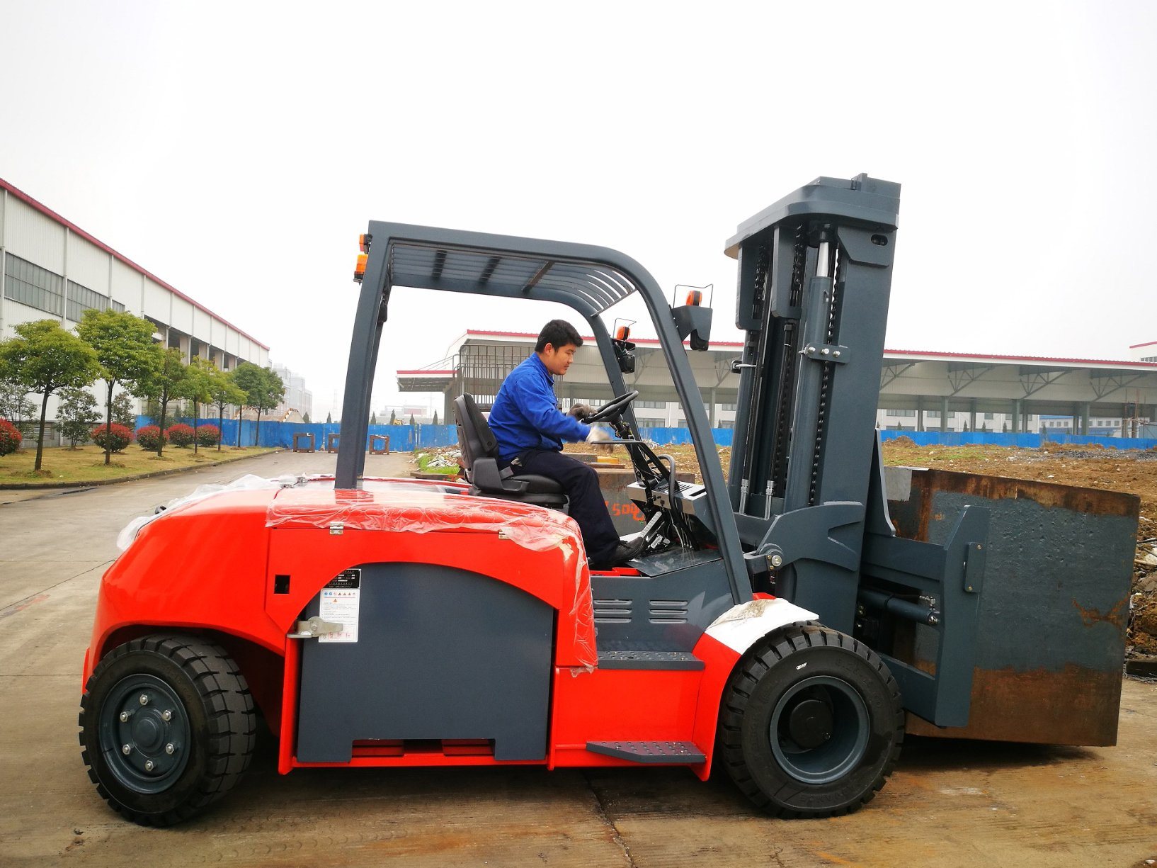 China 
                Brand New 10ton Heli Electric Forklift Cpd100 with 2stage Mast
             supplier
