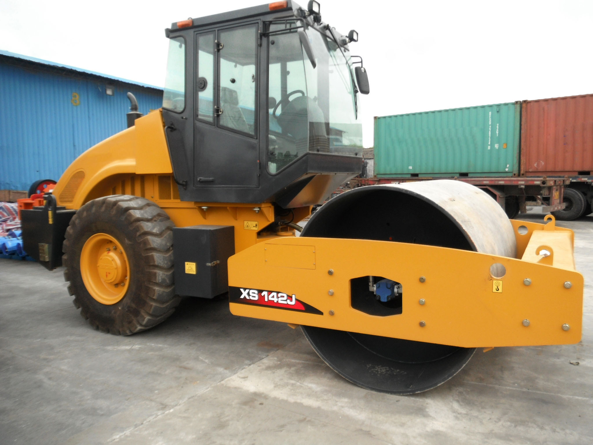 
                Brand New 12ton Road Roller Xs123 with Light Steel Wheel
            