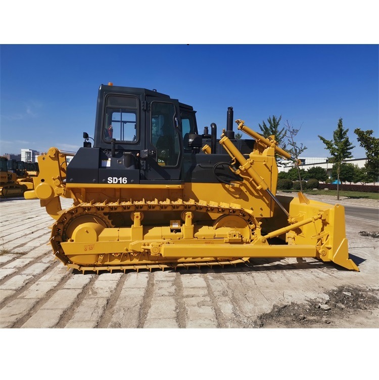 
                Bon marché des bulldozers de machines à chenilles 130HP avec défonceuse Prix de lame
            