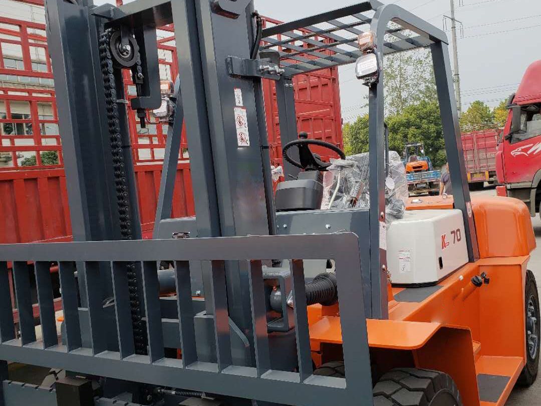 China Brand New 7ton Heli Electric Forklift Cpd70 with Fork