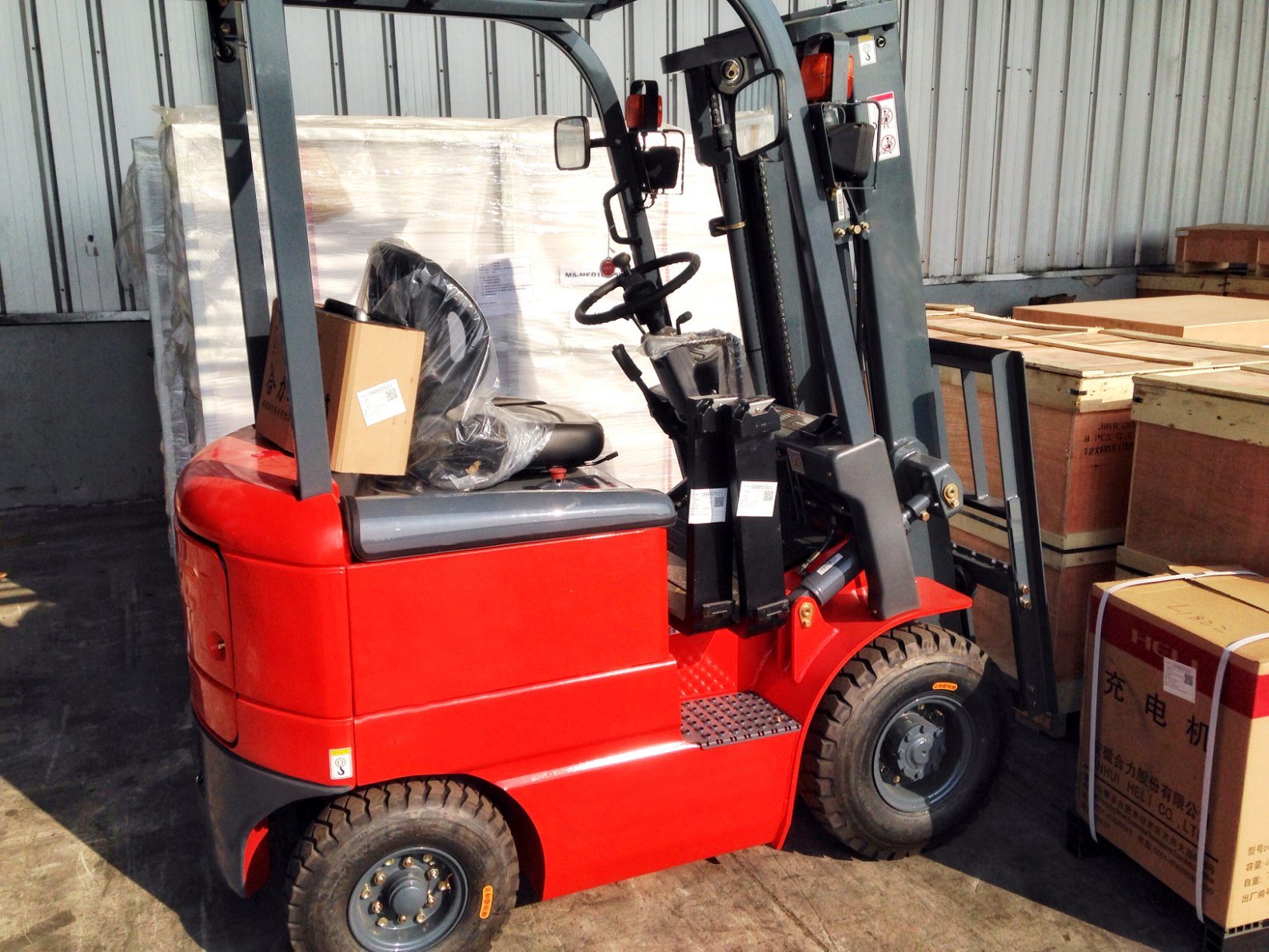 China Heli 1.8ton Battery Forklift Cpd18 with Sideshift
