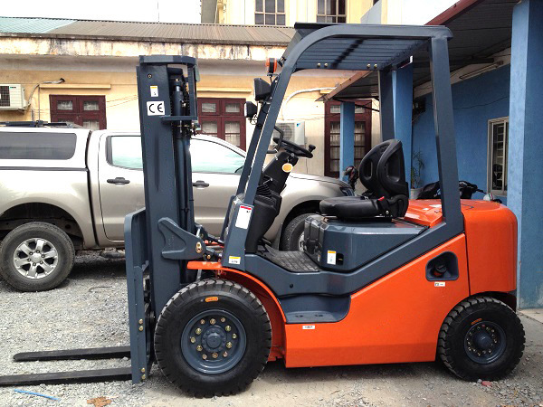 China Heli 1.8ton Small Diesel Forklift with 3m Lifting Height