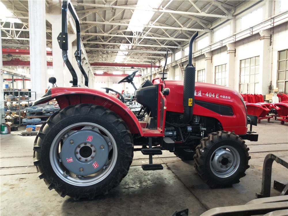 Chine 
                La Chine LT404e 40 ferme HP 4WD tracteur de pelouse à l′Agriculture
             fournisseur