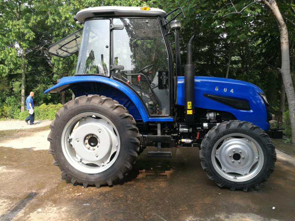 China Lutong Farming Tractors 60HP Tractor Lt604 for Farm and Garden