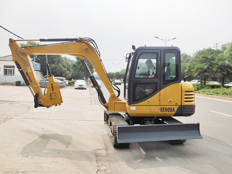 China Small 6ton Crawler Excavator with 0.23cbm Bucket