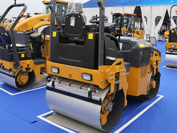 China Top Brand 0.8ton Mini Vibrating Road Roller Xmr083