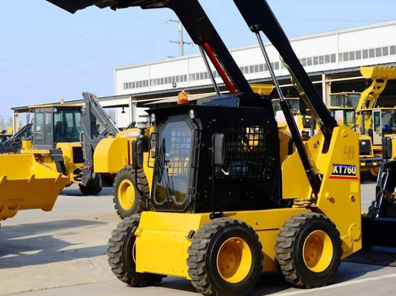Chinese 0.75ton Mini Front End Loader Xt740 with 0.45 Bucket