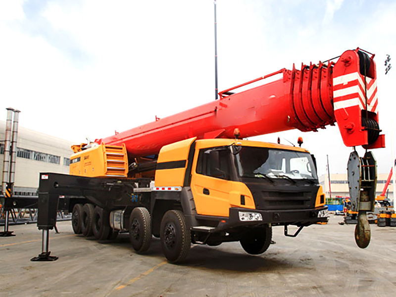 
                Grue pour camion chinoise 100 tonnes Stc1000c avec flèche en forme de U à 6 sections
            