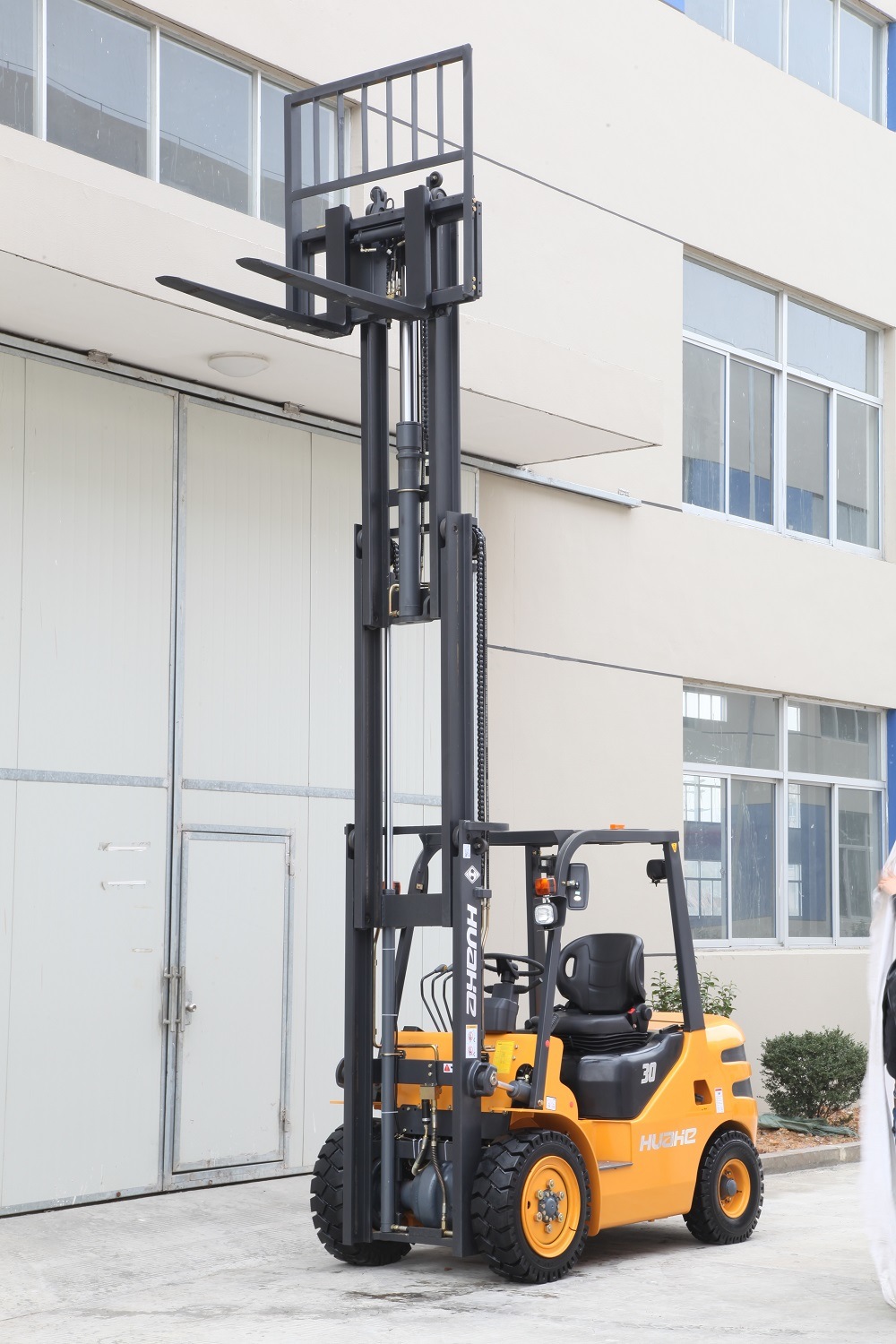 Chinese Forklift Huahe Hh20z-Gl Diesel Mini Telescopic Forklift 2ton