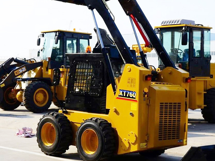 Chinese New 1.1ton Skid Steer Loader Xt760 with Attachment