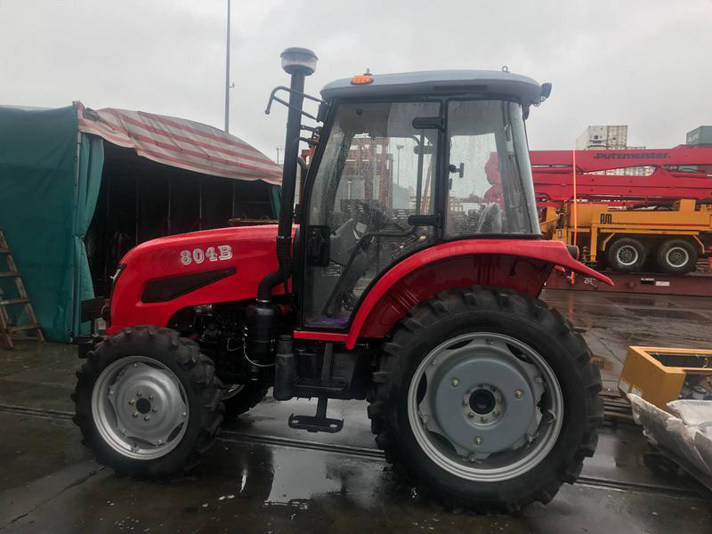 Chinese New 80HP Farm Tractor Lt804 with Counterweight