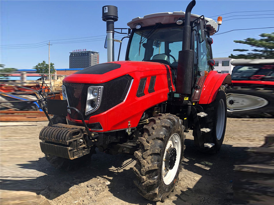 
                Fazenda Novo chinês o trator 60HP Trator Agrícola Lt604 com contrapeso
            