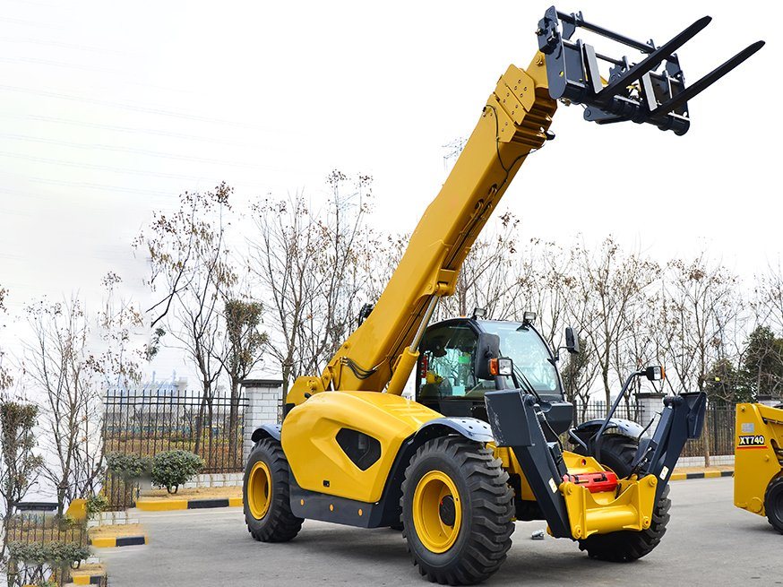 Chinese Small Size 3tons Telescopic Handler Forklift Xc6-3007K with Joystick Control