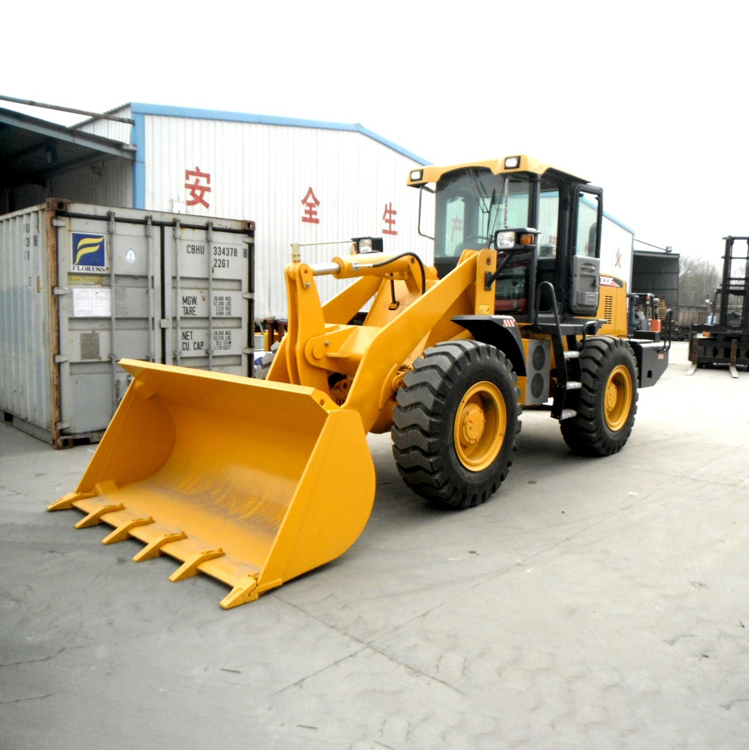 Good 3ton Wheel Loader 2.5cbm Bucket with Wood Grab Quick Hitch