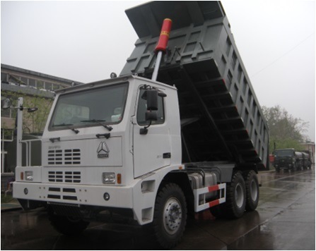 China 
                HOWO 6X4 371HP Euro2 70ton mijnwerktruck in zwaar gebruik
             leverancier