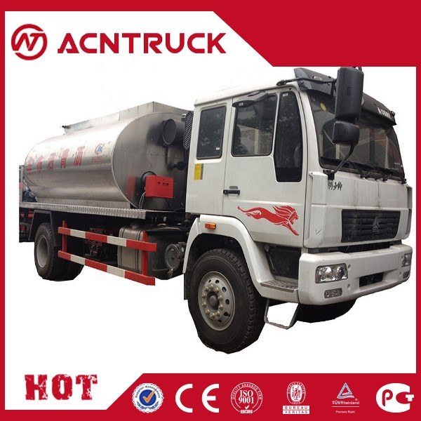 HOWO Asphalt Plant 5cbm Asphalt Distributor Truck