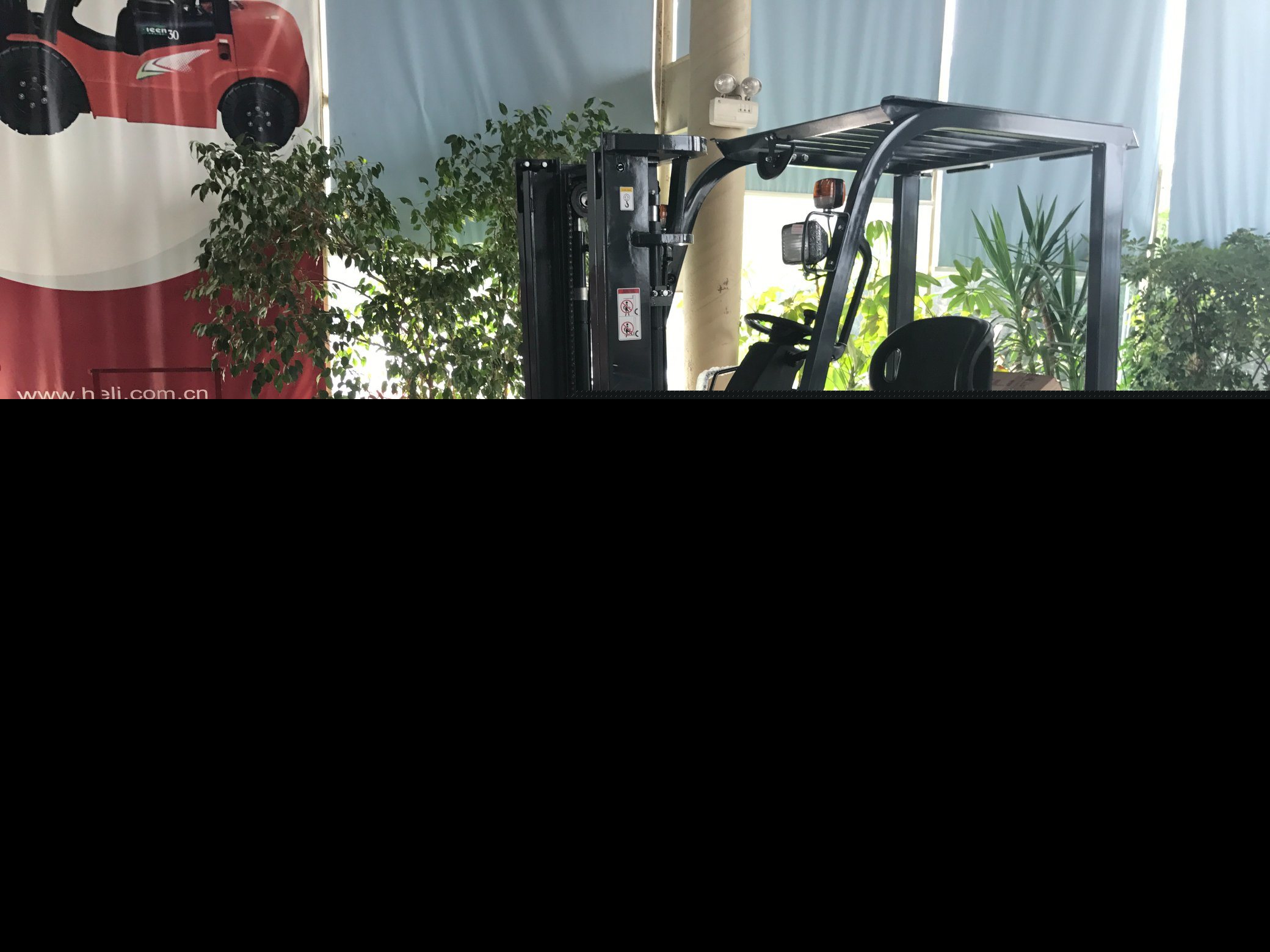 
                Heli Brand New 1.5ton Mini Diesel Forklift with 3m Lifting Height
            