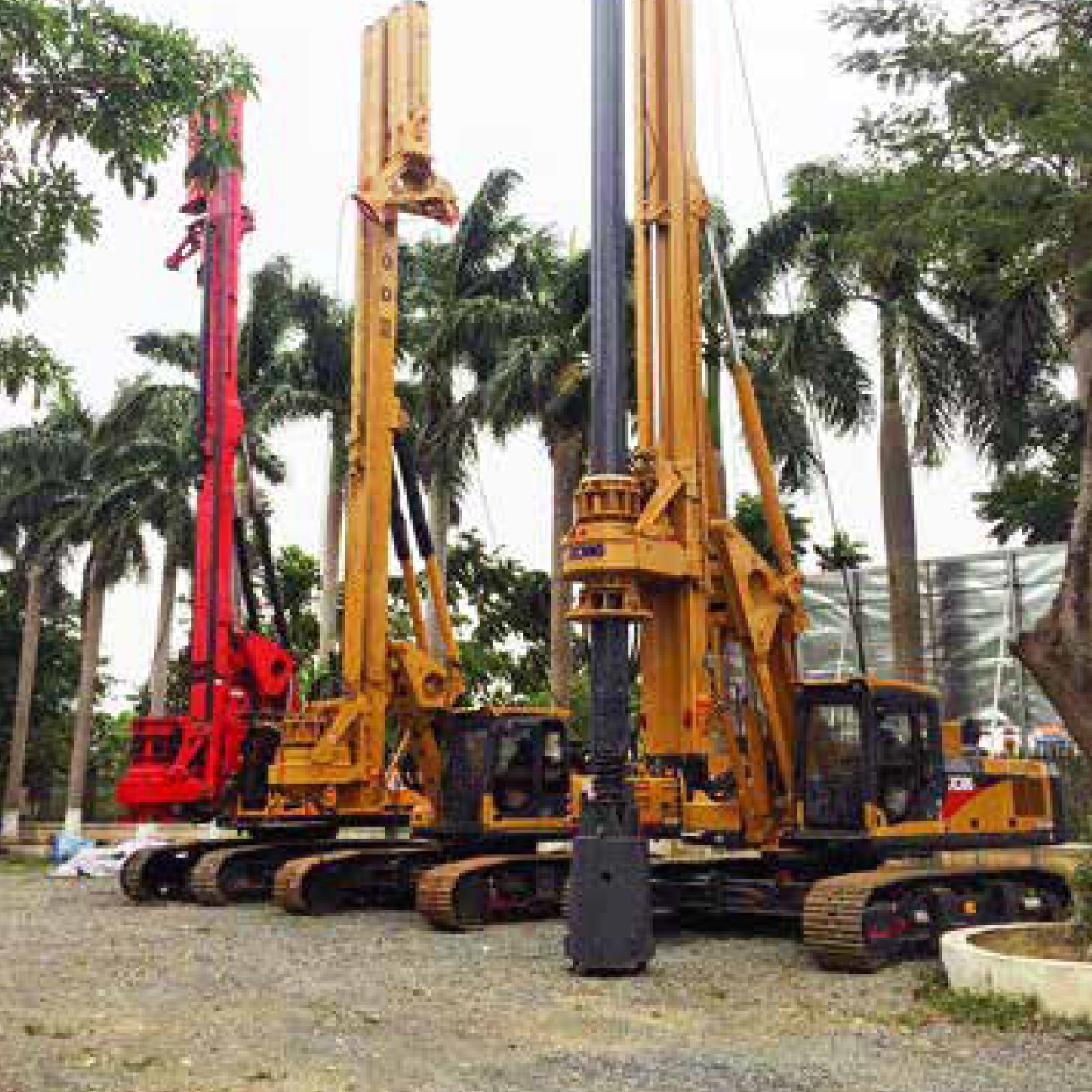 High Stability and Long Service Life Xr460d Rotary Drilling Rig