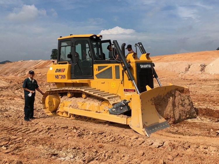 Hot Seller SD22D 220HP Shantui Bulldozer with Desert Blade