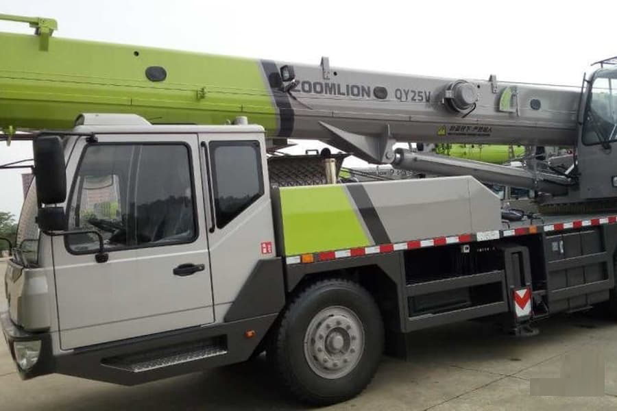 Lifting Cranes Zoomlion Mini Truck Crane 16 Tons 38m Qy16V Truck Cranes