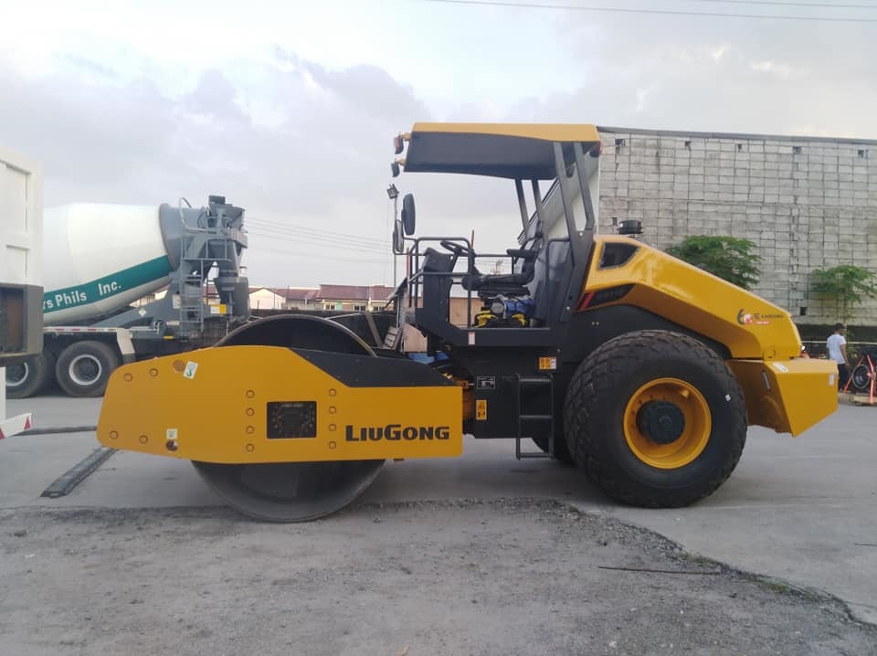 China 
                Liugong 12 Tons Single Drum Vibratory Road Rollers with Cummins Engine
             supplier