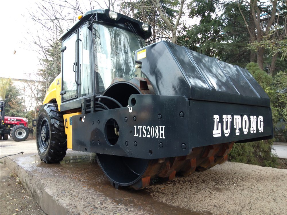 Lutong Lts208h 8ton Hydraulic Compactor Single Drum Vibration Road Roller