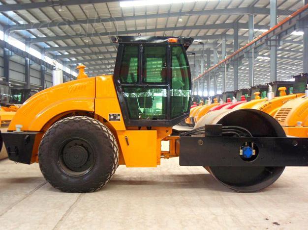 Lutong Road Equipment Ltd210h 10 Ton Full Hydraulic Road Roller