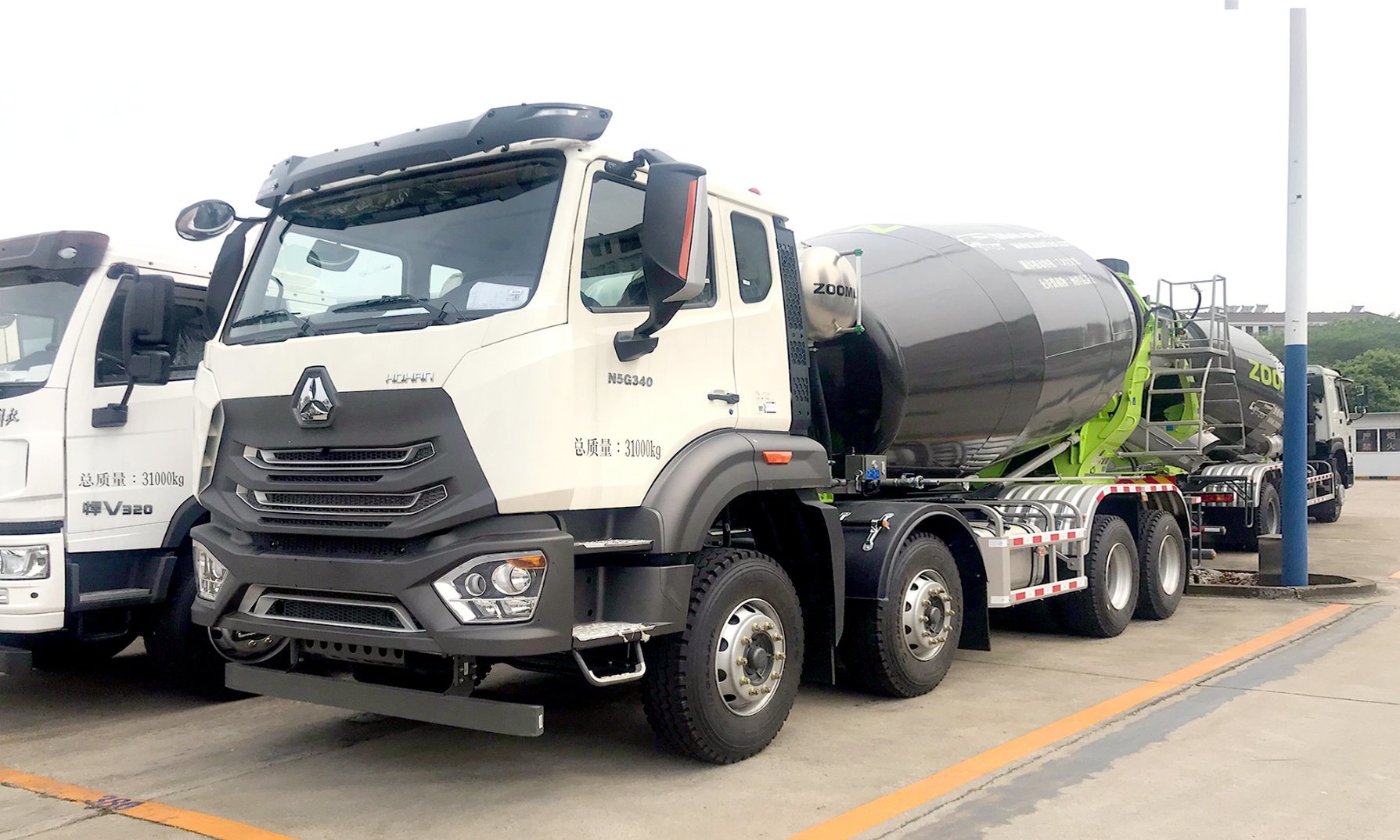 China 
                Nieuwe 2020 Zoomlion 9m3 K9jb-R betonmachine-mixer in Mongolië
             leverancier