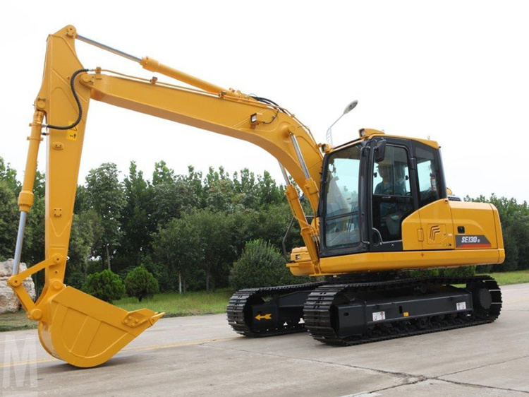 Shantui 13tons Hydraulic Excavator, Featuring a Fuel-Efficient Engine (SE135)