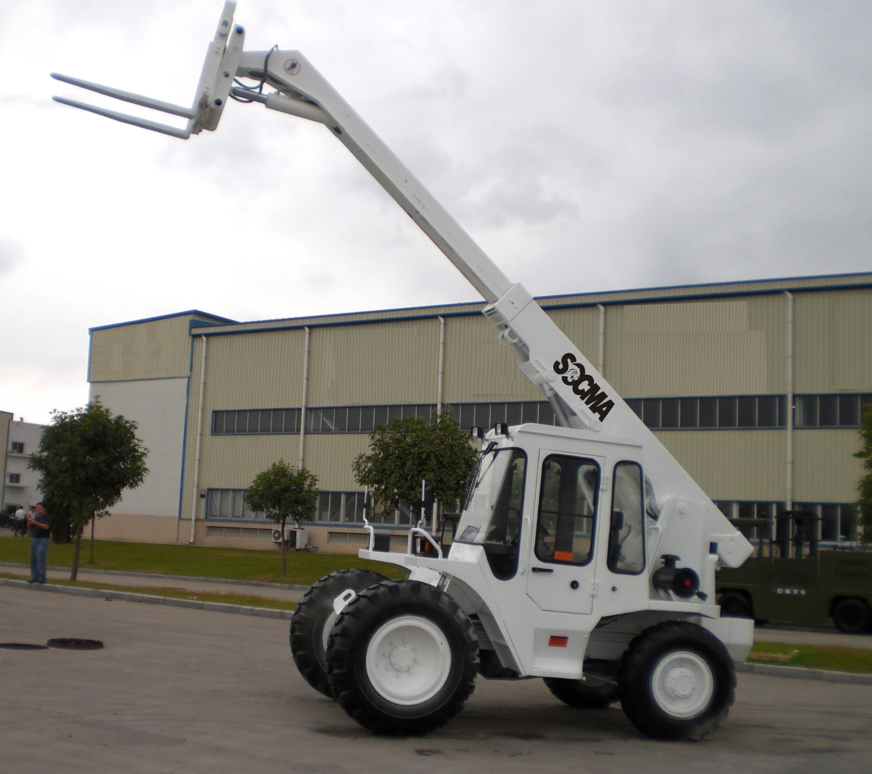 Socma 2.5ton Mini Telescopic Forklift 4 Meters Height