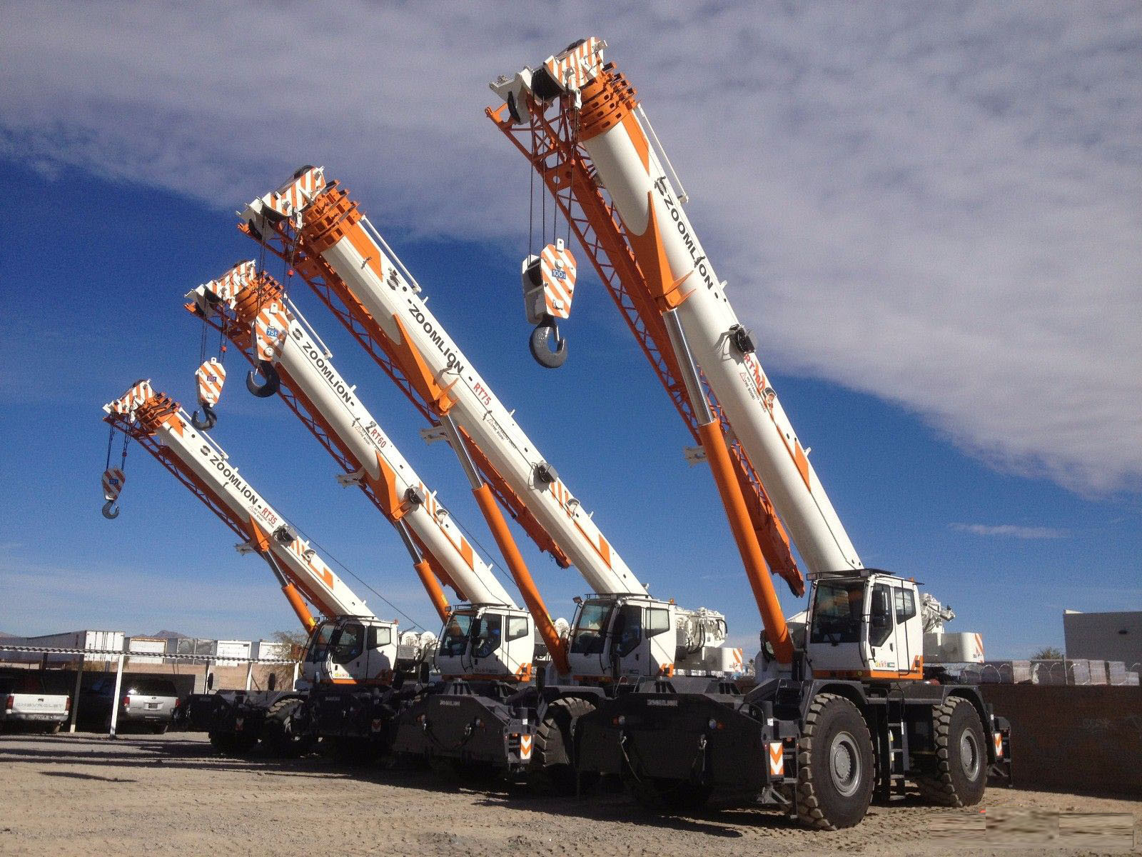 Strong Gradeability Zoomlion Rt35 35ton 46m Rough Terrain Hoisting Crane