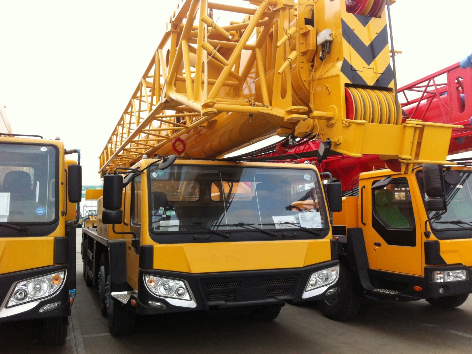 Top Brand All Terrain Crane Qay180 180ton Crane Truck Price for Algeria