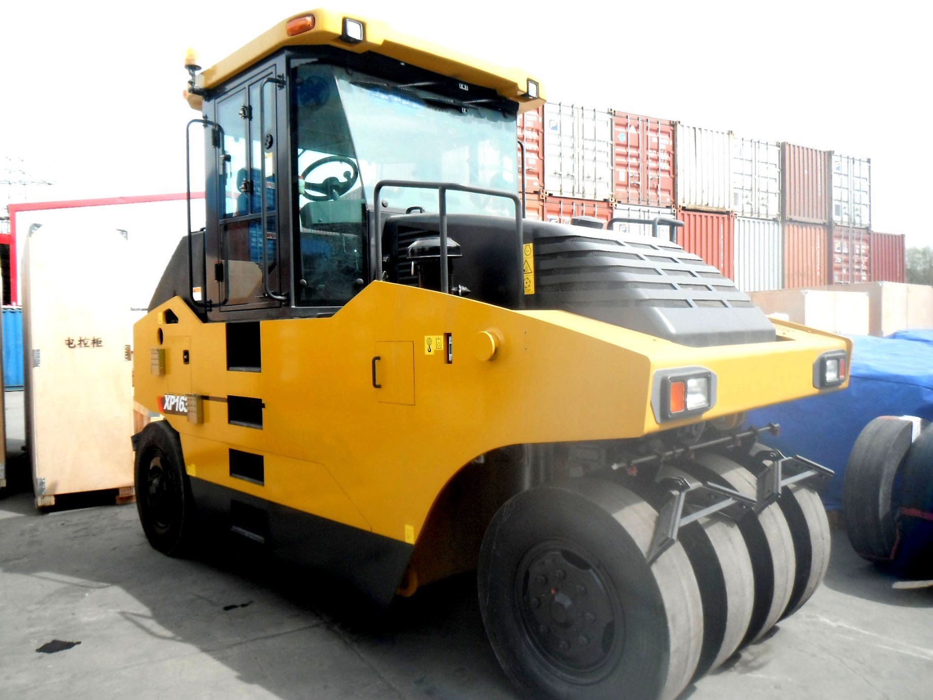 XP163 16 Ton Pneumatic Tire Compacting High Quality Road Roller