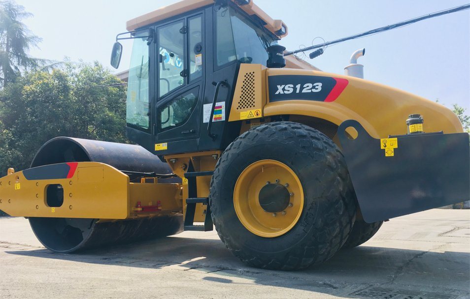 Xs123 Chinese Best 12000 Weight Single Drum Road Roller