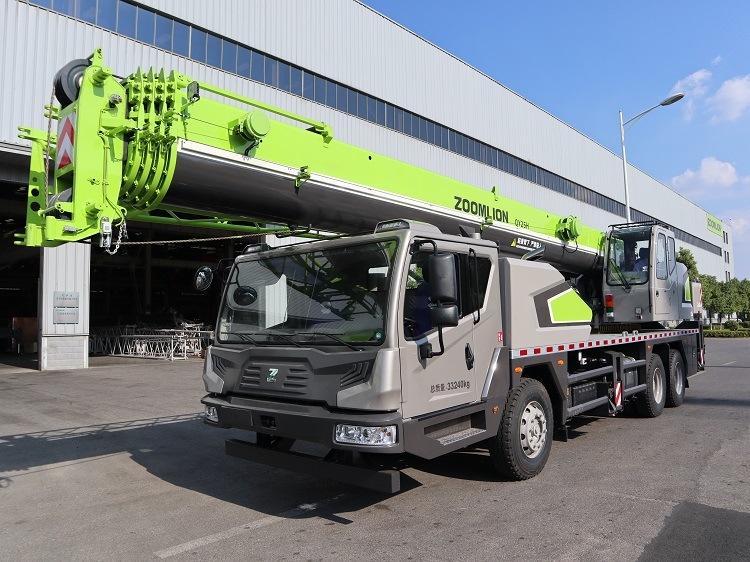 
                Zoomlion 25 Ton Mobile Hydra Qy25 Teleskopausleger Lkw-Kran
            