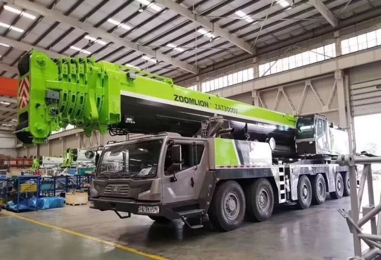 China 
                Zoomlion 300 Ton Zat3000V riesige hydraulische All Terrain Truck Crane
             Lieferant