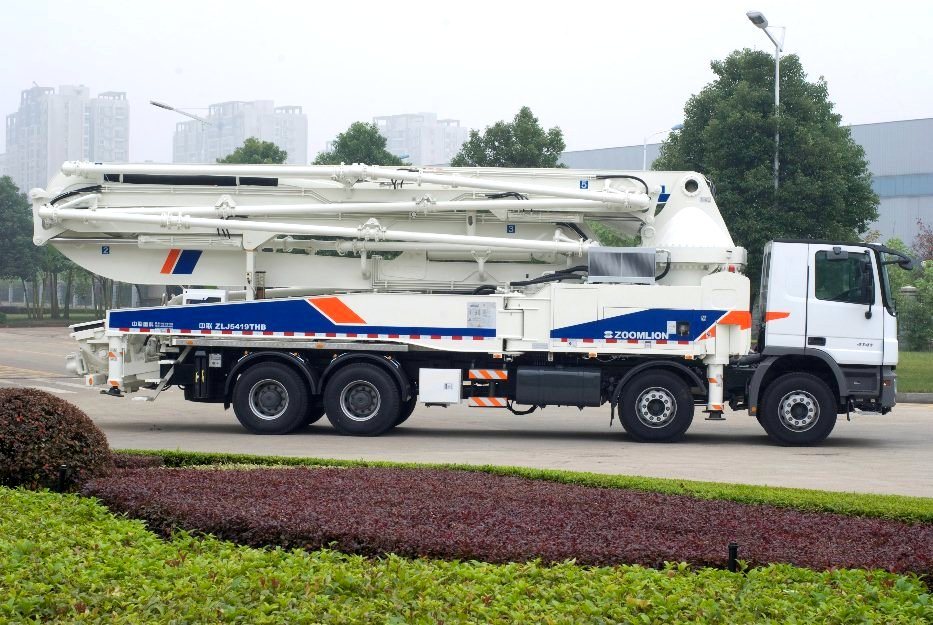 Zoomlion 52m 180m3/H Concrete Mixer Truck Mounted Pumps 52X-6rz
