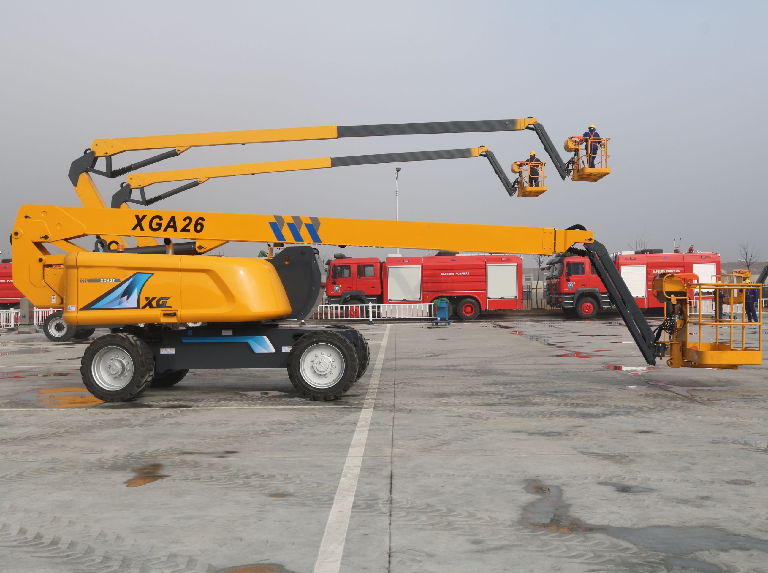 26m Articulated Mobile Elevating Work Platform Xga26 Aerial Platform