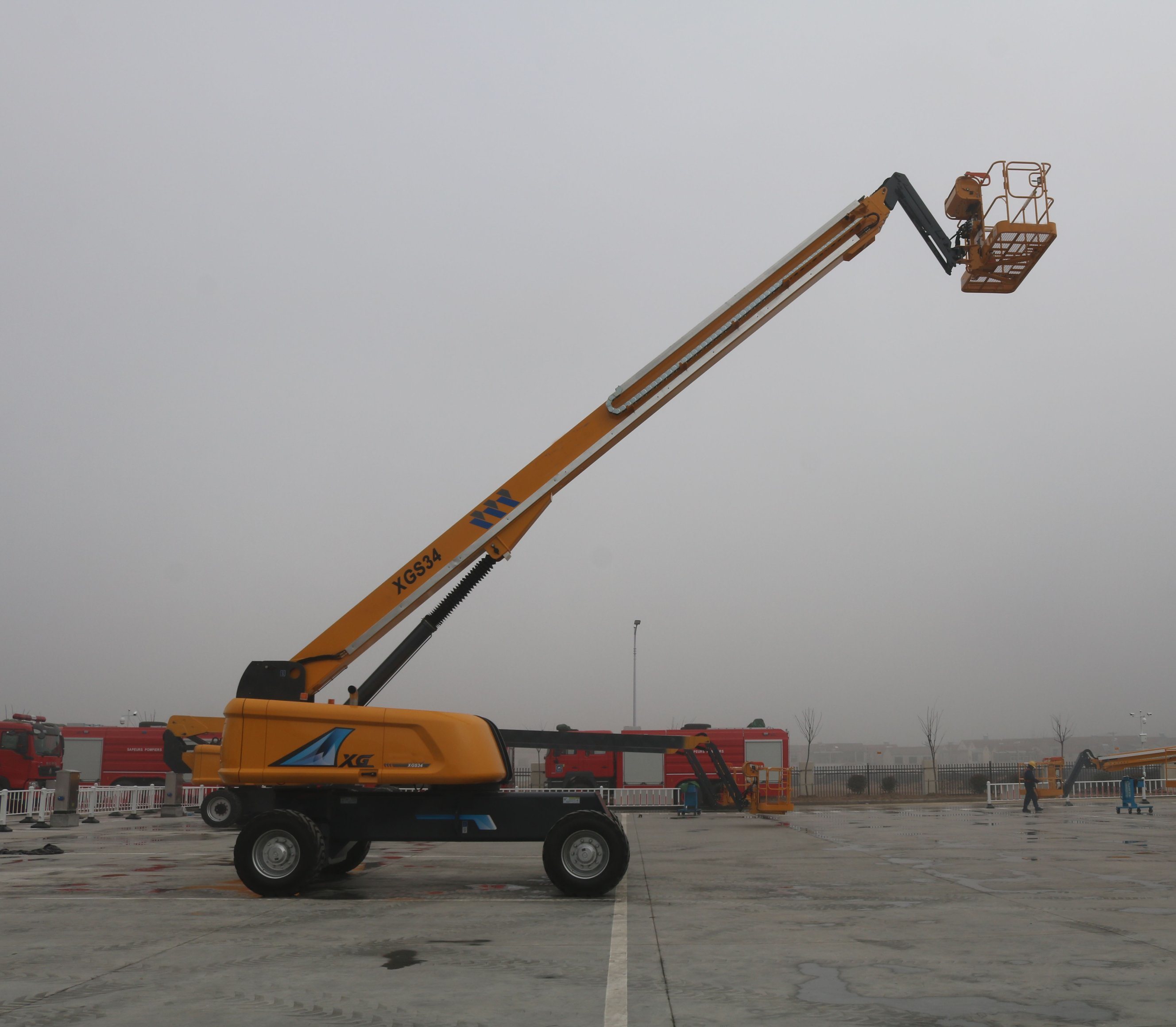 Best Xgs34 34m Self-Propelled Telescopic Mobile Aerial Work Lifting Platform