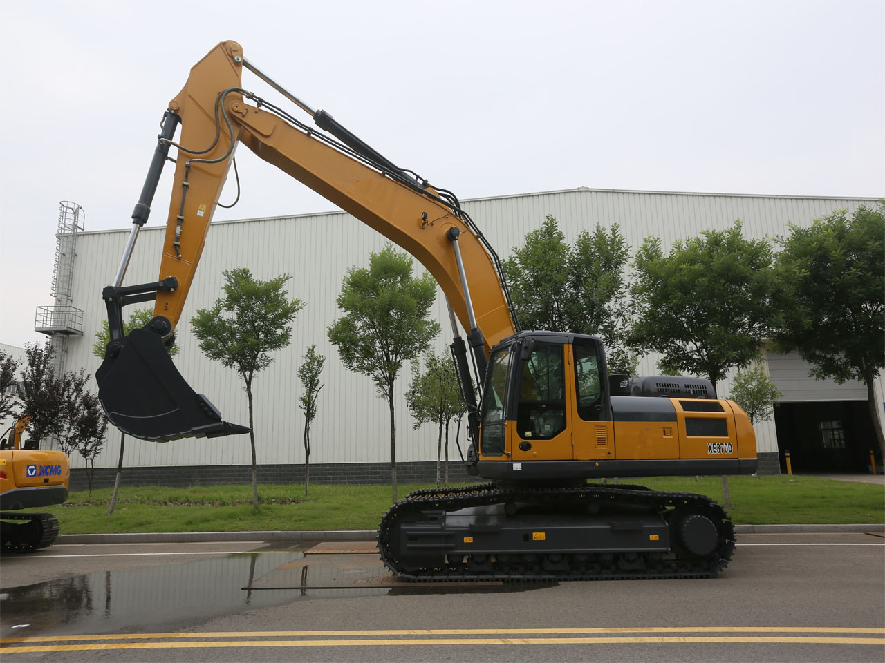 
                Excavatrice XE370d Chinese New 35 tonne Big excavatrice chenillée avec godet 1,8 MH
            