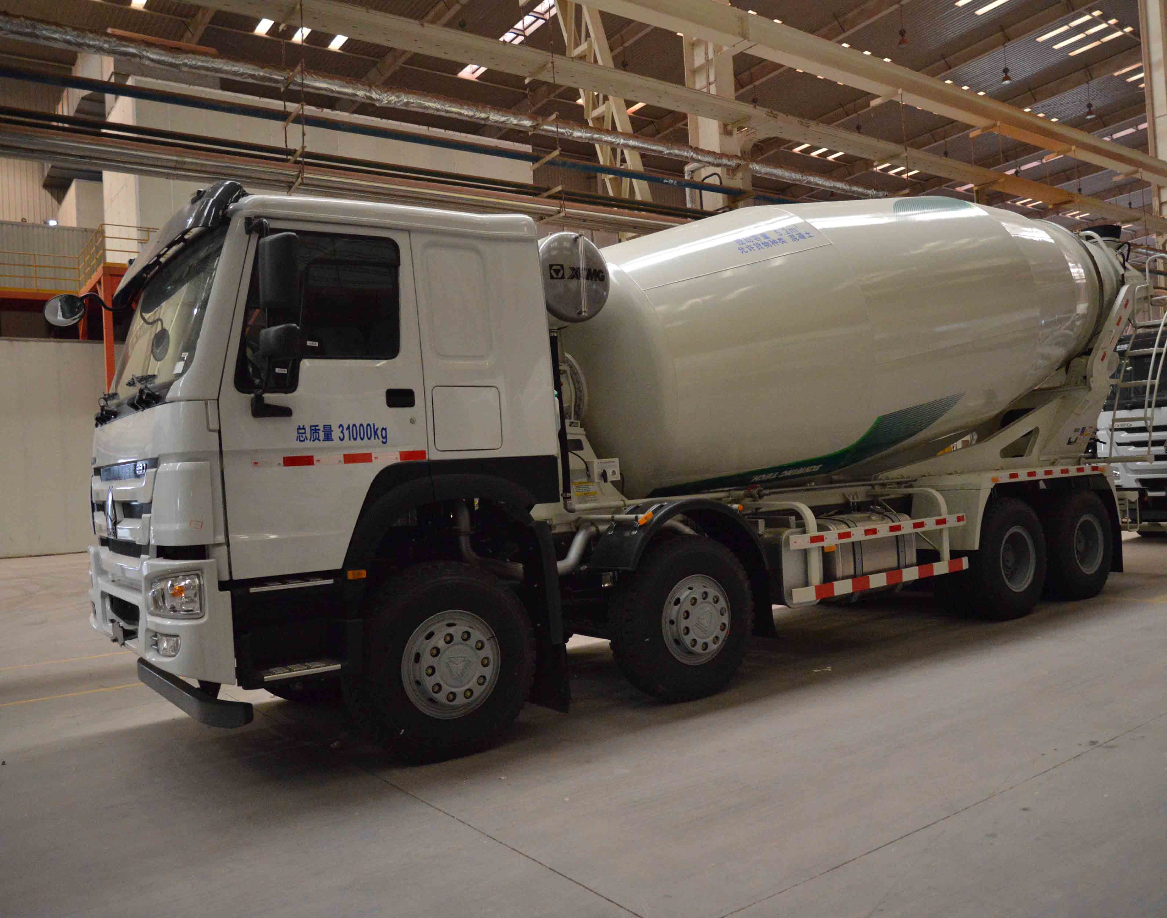 Hot Sale HOWO Chassis 6X4 Concrete Mixer Truck Capacity 12 Cbm