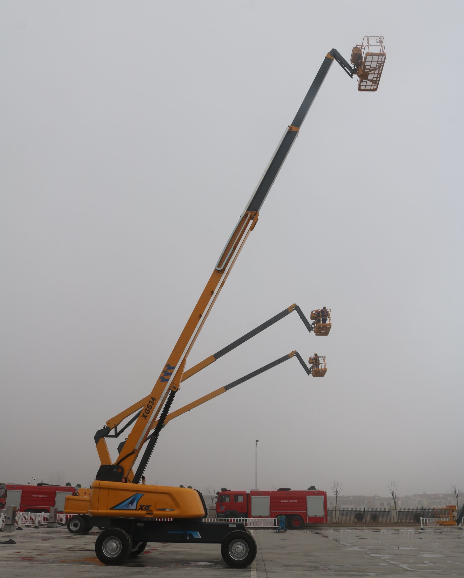 Maxizm Xgs34 230kg Load 34m Aerial Work Trailer Telescopic Boom Lift Gtbz32s Aerial Work Platform