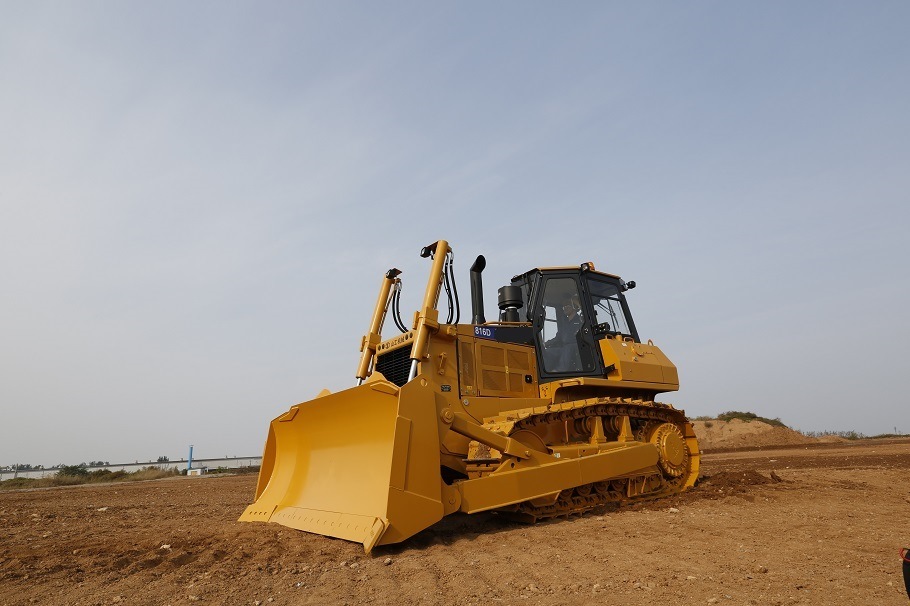 160HP 17 Ton Crawler Bulldozer Ripper Sem816D with High Reliability