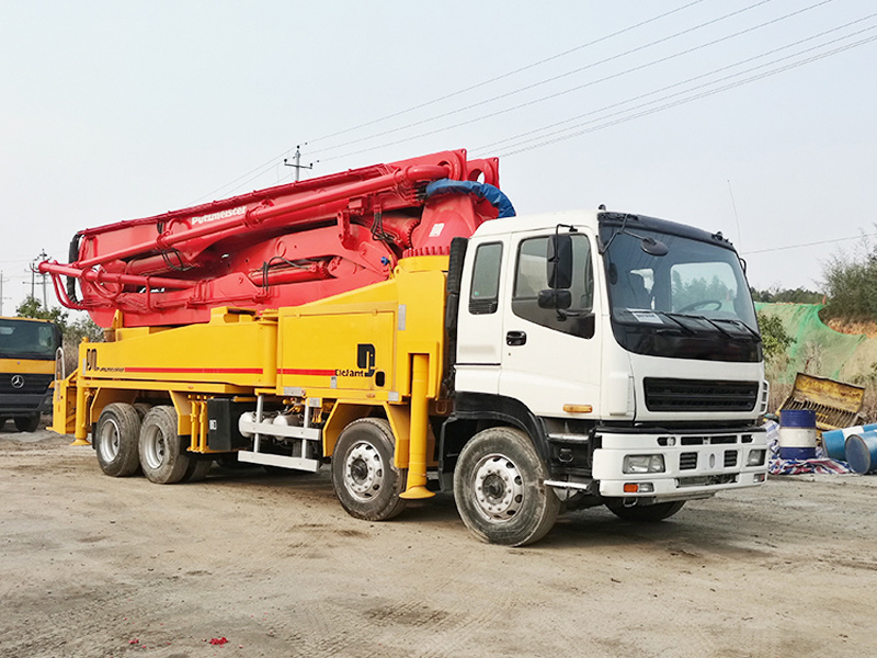 2021 New Design Mobile Concrete Pump Truck Hb37 for Sale