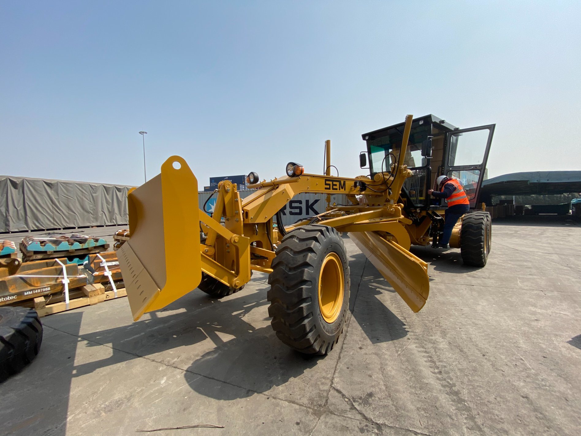 
                220HP Bulldozer Sem921 Hot Sale in Libië
            