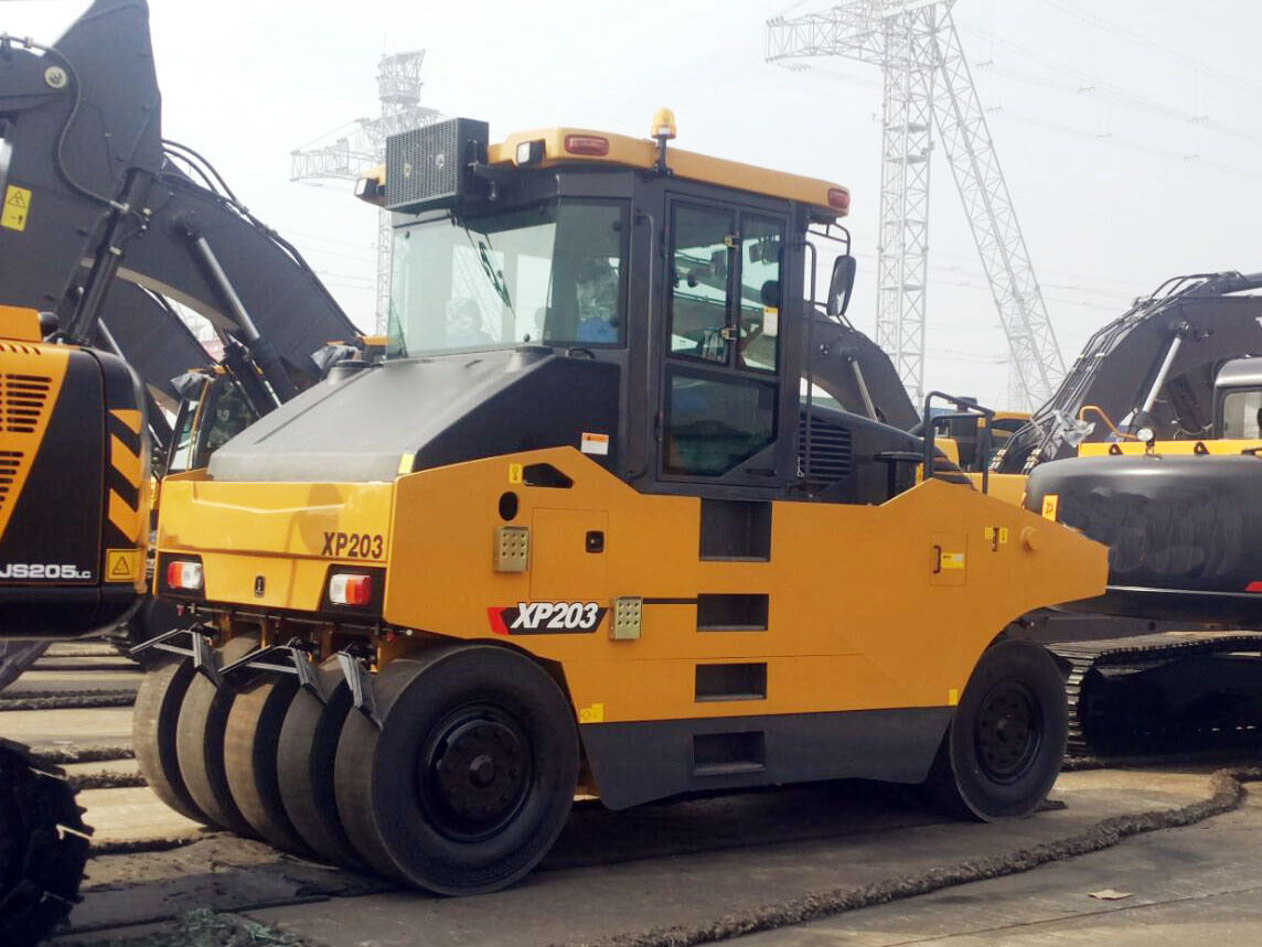 China 
                26 Ton Estrada Hidráulico da Máquina do Rolo de Borracha pneumático estrada Pneu Roller xp263
             fornecedor