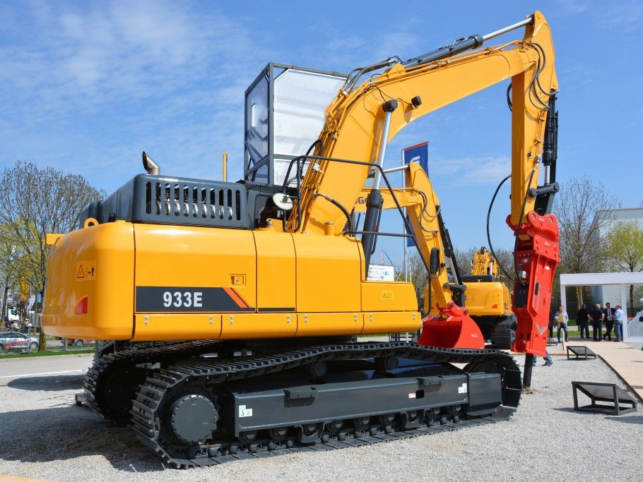 China 
                Hidráulica excavadora de cadenas de 32 Ton Clg933e para la venta
             proveedor