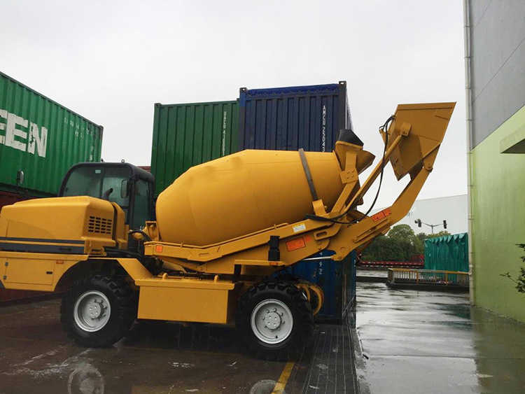 
                4m3 mobiele zelflaadende betonmengtruck met lader slm4 Uit China
            