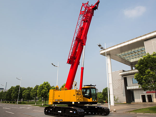 China 
                60ton Hijmachines telescopische giek rupskraan Prijs Scc600A
             leverancier