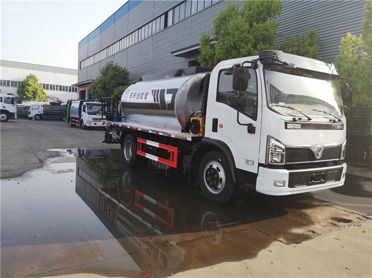 
                Asphalt Distributor Bitumen Emulsion Spraying Truck für besten Preis
            